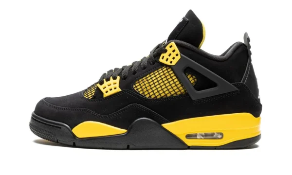 Air Jordan 4 Retro "Thunder "