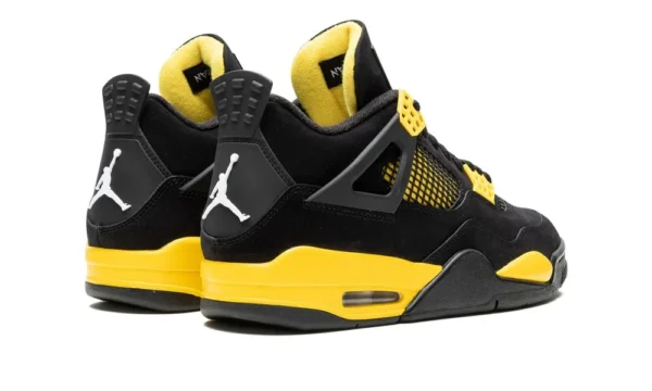 Air Jordan 4 Retro "Thunder " - Image 5